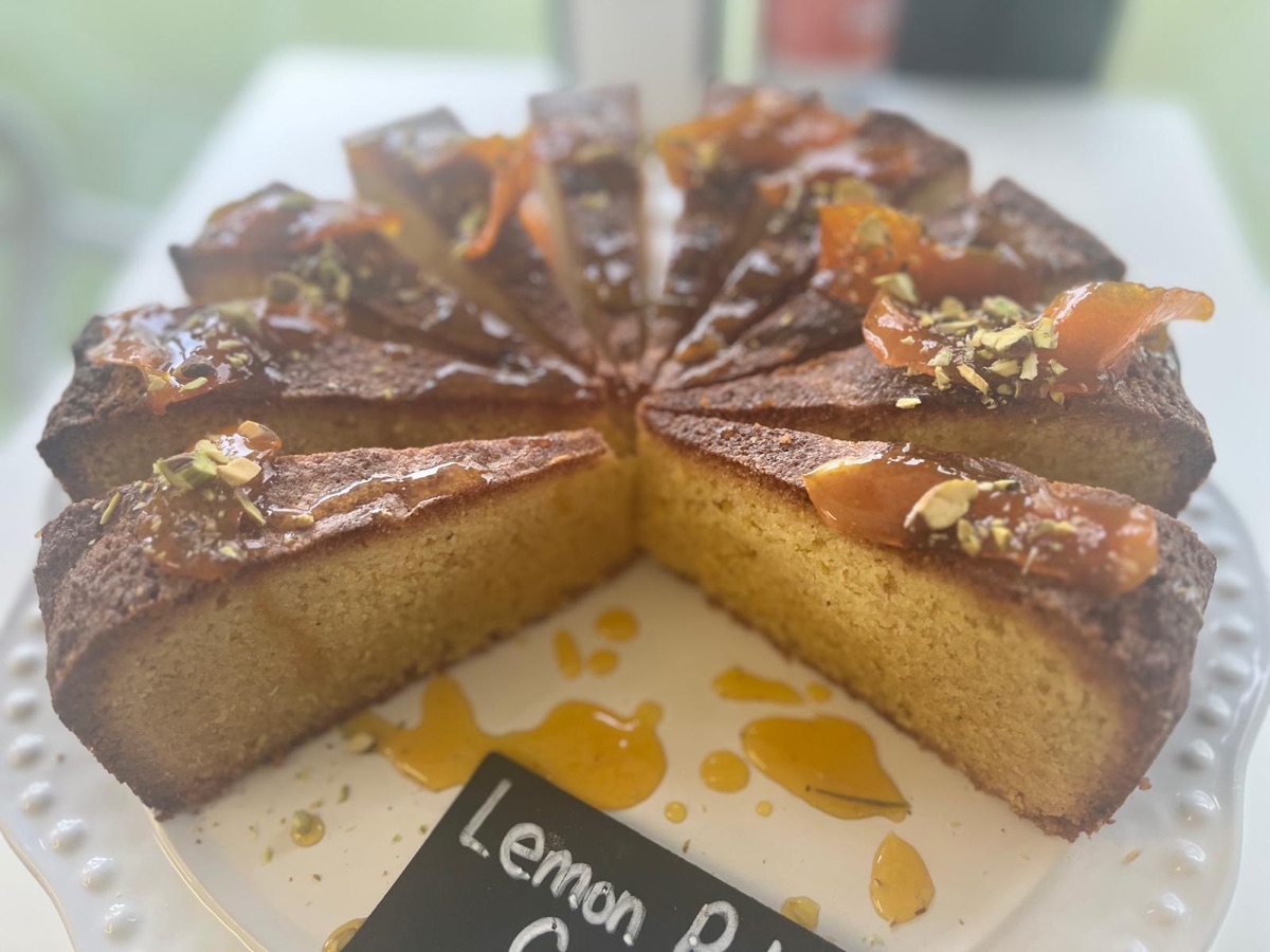 Lemon pistachio cake